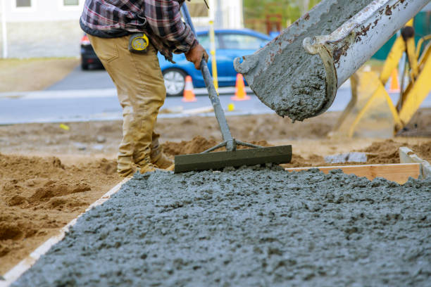 Best Commercial Concrete Services in Stallion Springs, CA